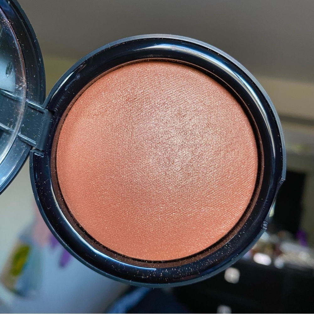 Note Cosmetics Highlighter - Picture 2 of 3